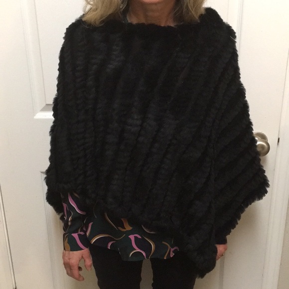 Poncho,size-S/XS, Rabbit Fur - Picture 6 of 7